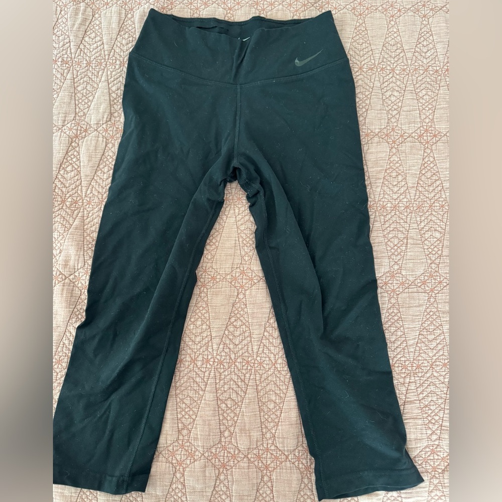 Nike Dri-FIT Black Capri Tights